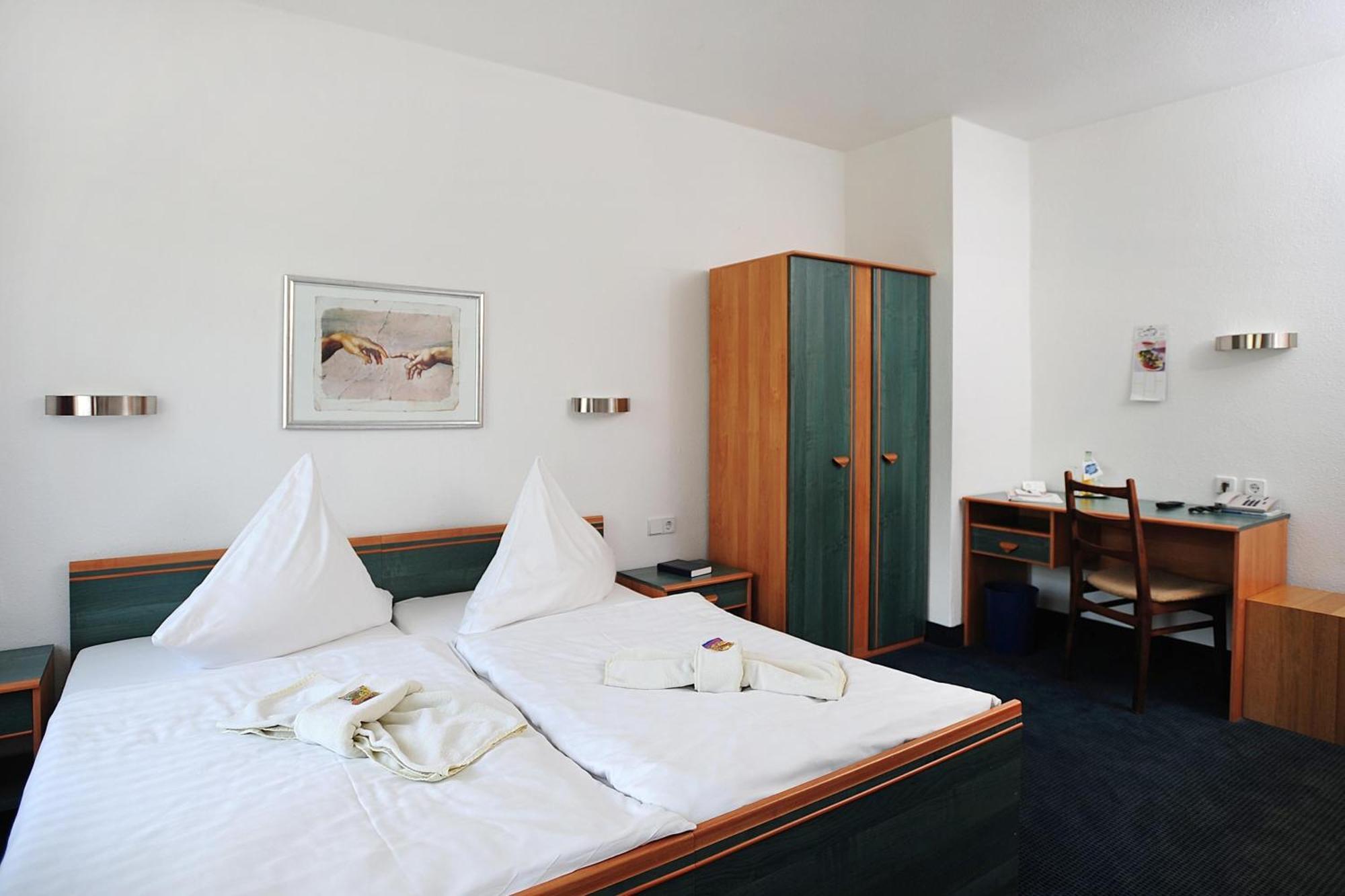 Landhotel Plauen - Gasthof Zwoschwitz Bagian luar foto