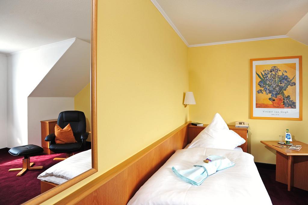 Landhotel Plauen - Gasthof Zwoschwitz Bagian luar foto